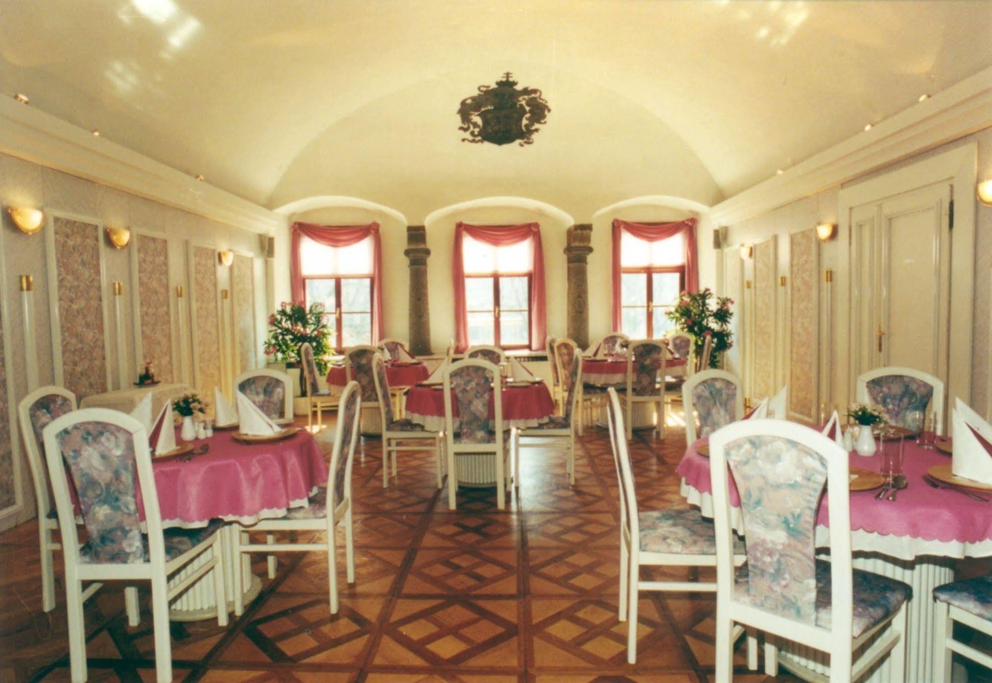 Hotel Stela 勒沃卡 餐厅 照片